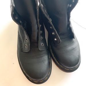 Dr Martens boots ❗️